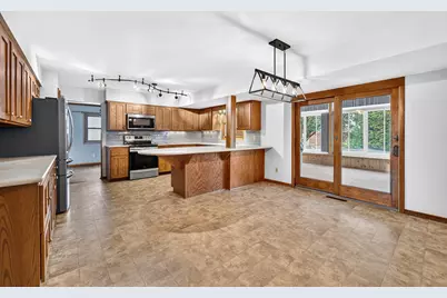 5236  Willowview Rd, Racine, WI 53402 - Photo 9