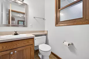5236 Willowview Rd, Racine, WI 53402 - Photo 15