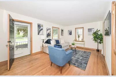 2563 S 99th St, West Allis, WI 53227 - Photo 5