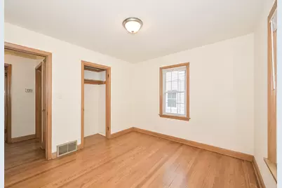 2563 S 99th St, West Allis, WI 53227 - Photo 15