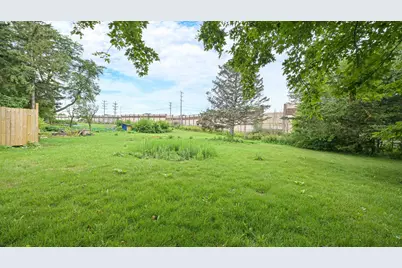 2563 S 99th St, West Allis, WI 53227 - Photo 29