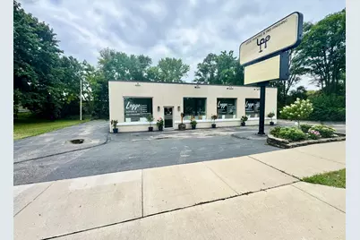 953 E Milwaukee St, Whitewater, WI 53190 - Photo 1