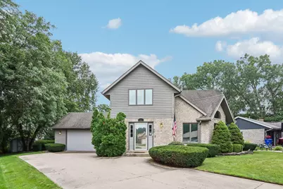 432  Jennifer Ave, Burlington, WI 53105 - Photo 1