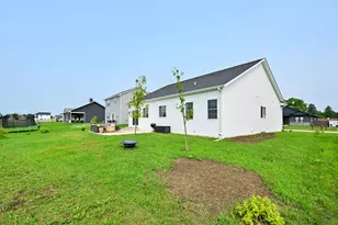 1218 Evergreen Dr, Delavan, WI 53115 - Photo 33