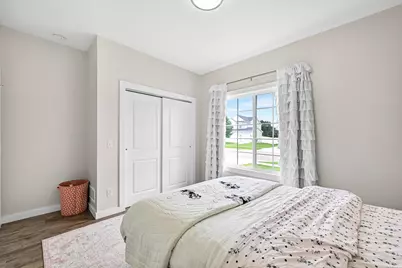 1218  Evergreen Dr, Delavan, WI 53115 - Photo 27