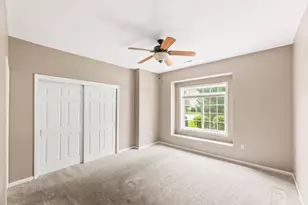 W398N6071 Autumn Woods Dr, Oconomowoc, WI 53066 - Photo 13