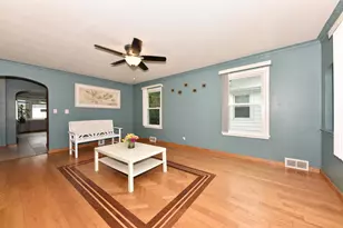 3208 S 30th St, Milwaukee, WI 53215 - Photo 5