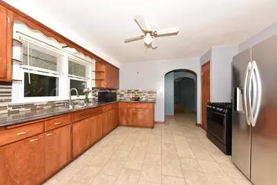 3208 S 30th St, Milwaukee, WI 53215 - Photo 11