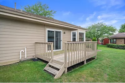 3580 W Cottonwood Ct, Greenfield, WI 53221 - Photo 23