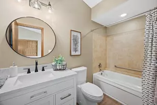 3580 W Cottonwood Ct, Greenfield, WI 53221 - Photo 13
