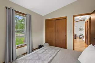 3580 W Cottonwood Ct, Greenfield, WI 53221 - Photo 15