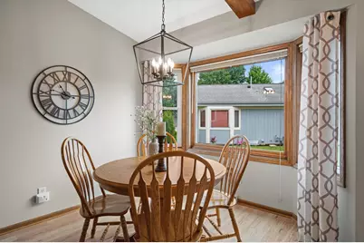 3580 W Cottonwood Ct, Greenfield, WI 53221 - Photo 5