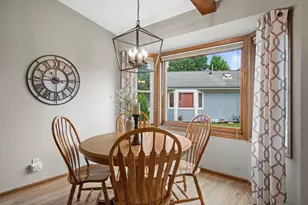3580 W Cottonwood Ct, Greenfield, WI 53221 - Photo 5