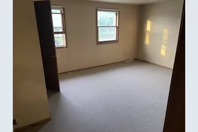 9105 W Howard Ave, Greenfield, WI 53228 - Photo 9