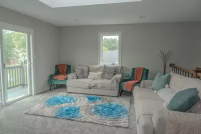 3937 W Heatheridge Dr, Franklin, WI 53132 - Photo 7
