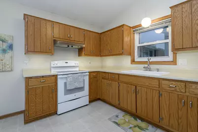 9771 W Darnel Ave, Milwaukee, WI 53224 - Photo 15