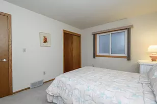 9771 W Darnel Ave, Milwaukee, WI 53224 - Photo 19