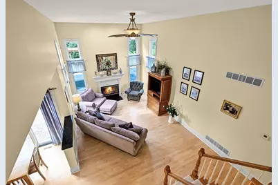 403  Maple Ln, Williams Bay, WI 53191 - Photo 9