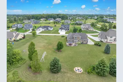 W1799  Heathmor Dr, Sheboygan, WI 53083 - Photo 49