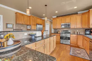 W1799 Heathmor Dr, Sheboygan, WI 53083 - Photo 17
