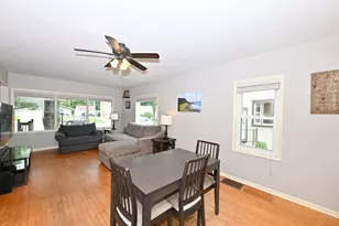 246 North Ave, Hartland, WI 53029 - Photo 7