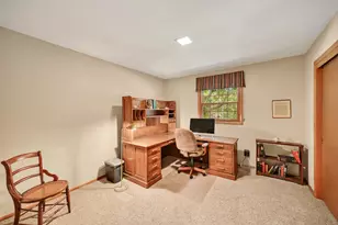 1128 Downing Dr, Waukesha, WI 53186 - Photo 25