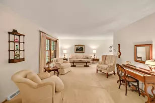 1128 Downing Dr, Waukesha, WI 53186 - Photo 7