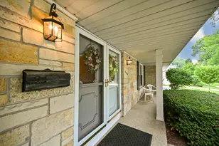 1128 Downing Dr, Waukesha, WI 53186 - Photo 5