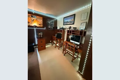 6315 W Hustis St, Milwaukee, WI 53223 - Photo 9