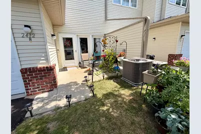 2412  Fox River Pkwy #H, Waukesha, WI 53189 - Photo 19