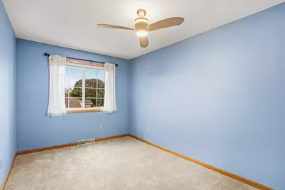 2412  Fox River Pkwy #H, Waukesha, WI 53189 - Photo 15