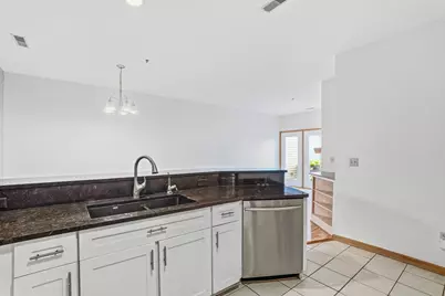 2412  Fox River Pkwy #H, Waukesha, WI 53189 - Photo 3