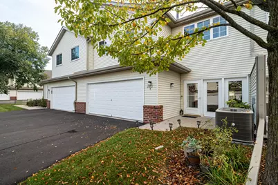 2412  Fox River Pkwy #H, Waukesha, WI 53189 - Photo 23