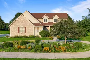 N5024 Town Line Rd, Spring Prairie, WI 53121 - Photo 5