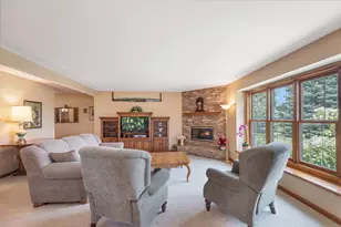 N5024 Town Line Rd, Spring Prairie, WI 53121 - Photo 13