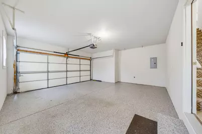 2215  Circle Ridge Dr #B, Delafield, WI 53018 - Photo 29