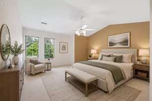 2215 Circle Ridge, Delafield, WI 53018 - Photo 21