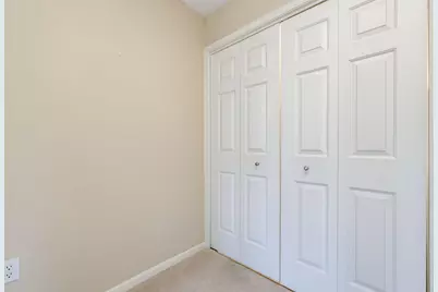 2215  Circle Ridge Dr #B, Delafield, WI 53018 - Photo 23