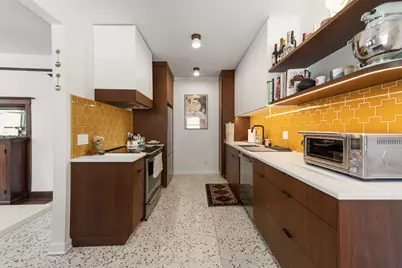 1714 E Kane Pl #K, Milwaukee, WI 53202 - Photo 7