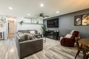 4355 S Honey Creek Dr, Greenfield, WI 53220 - Photo 9