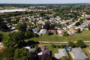4355 S Honey Creek Dr, Greenfield, WI 53220 - Photo 27