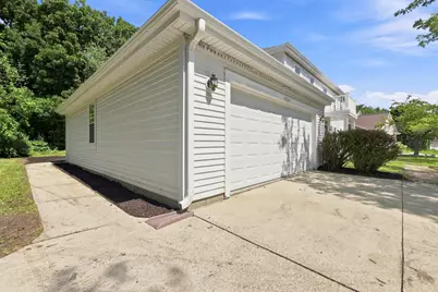 4228 W Tumblecreek Dr, Franklin, WI 53132 - Photo 13