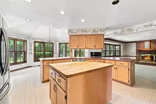 4228 W Tumble Creek Dr, Franklin, WI 53132 - Photo 7