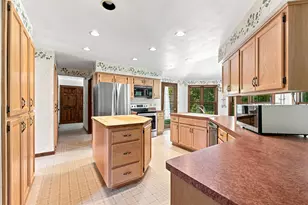 4228 W Tumble Creek Dr, Franklin, WI 53132 - Photo 21