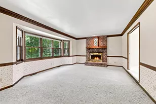 4228 W Tumble Creek Dr, Franklin, WI 53132 - Photo 5