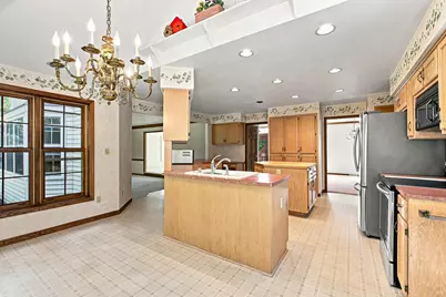 4228 W Tumblecreek Dr, Franklin, WI 53132 - Photo 23