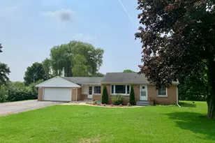 14865 Pershing Dr, Brookfield, WI 53005 - Photo 1