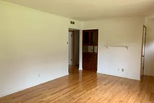 14865 Pershing Dr, Brookfield, WI 53005 - Photo 9