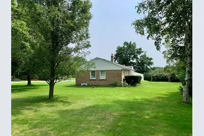 14865  Pershing Dr, Brookfield, WI 53005 - Photo 27