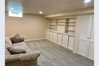 14865  Pershing Dr, Brookfield, WI 53005 - Photo 19